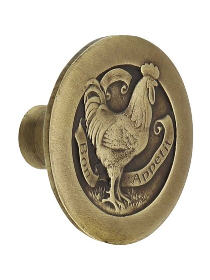 Rooster Knob in Antique Brass.